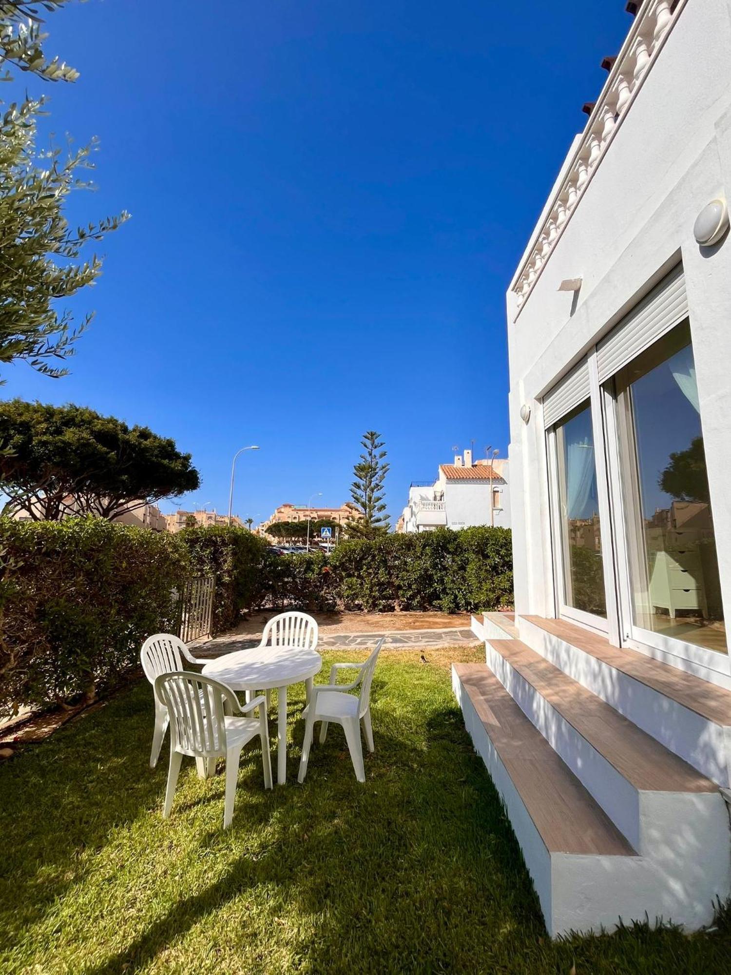 Vista Puerto 180 Appartement Roquetas de Mar Buitenkant foto